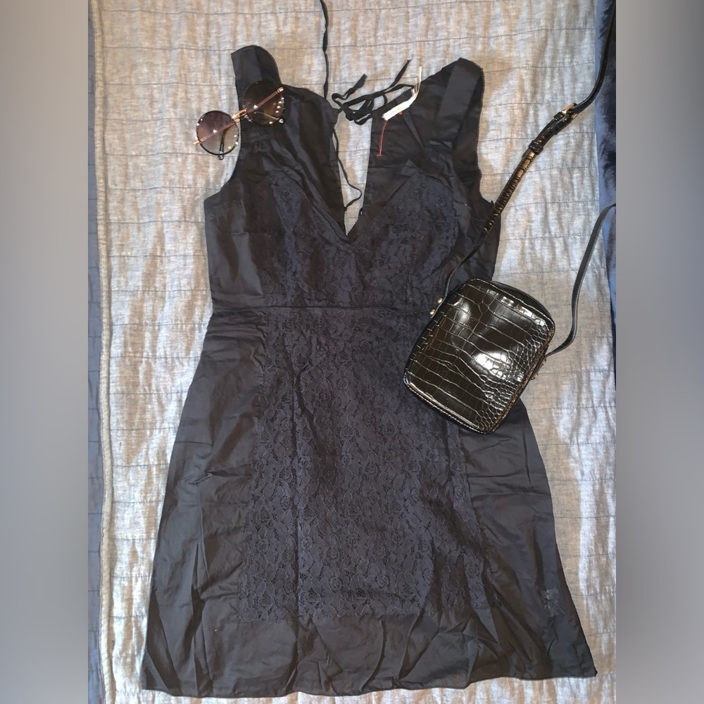 Kimchi Blue Mini Black dress - Picture 2 of 13